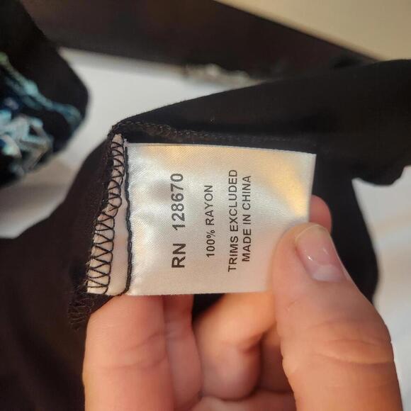 Cowgirl Hardware Women's Off-the-Shoulder Black Embroidered Blouse - Size Small - Picture 4 of 8